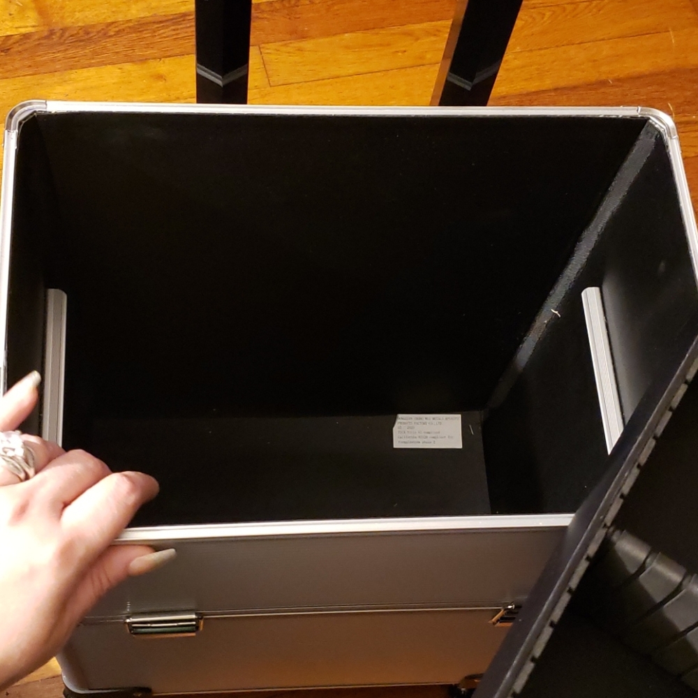 Makeup trunk - Picture 8 of 11